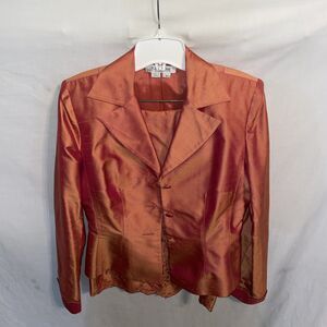 Kay Unger Women’s 2 Piece Suit Size 6 Peach Orange Silk Jacket Skirt Business